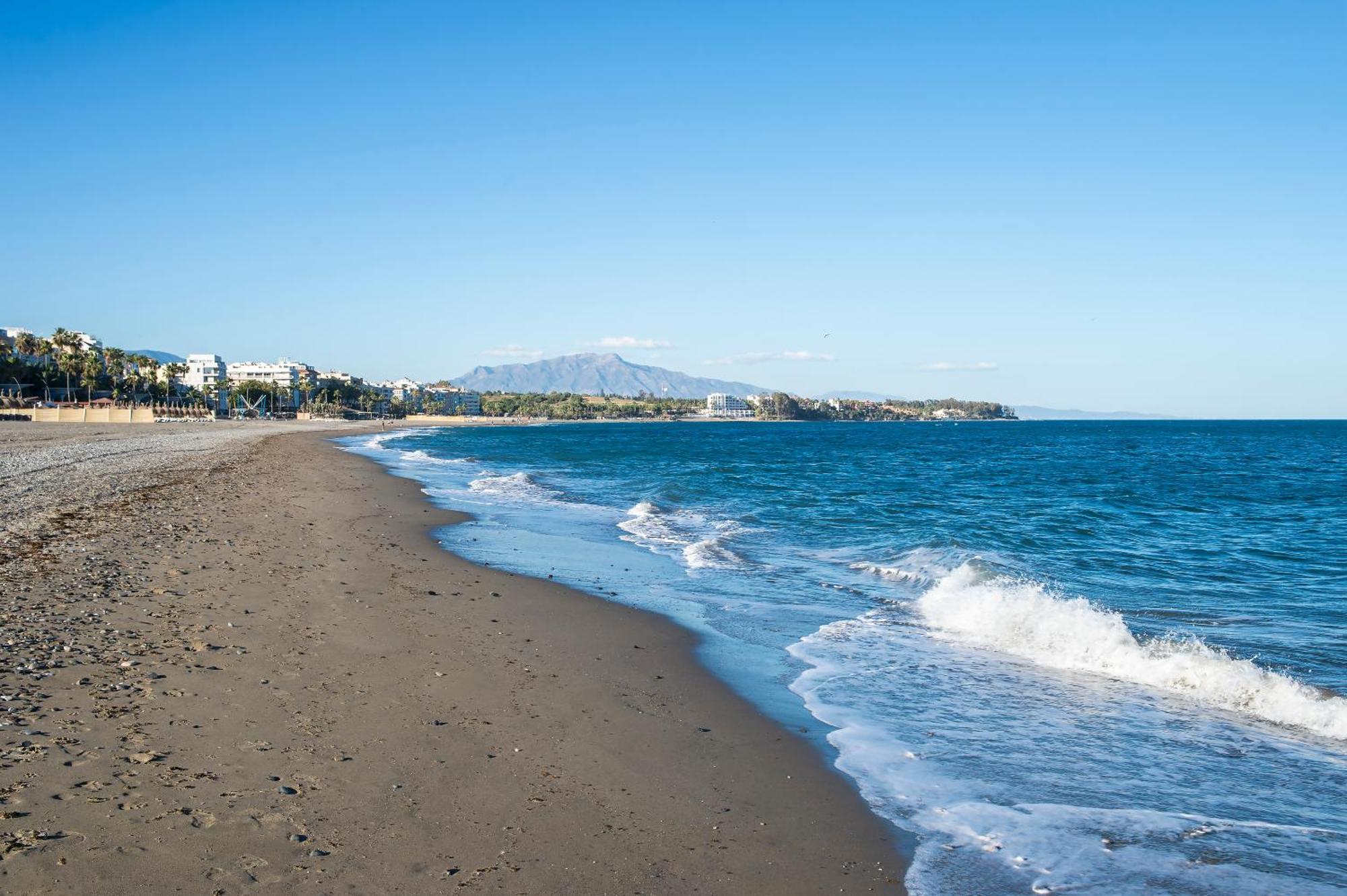 Los Aticos Estepona Eksteriør bilde