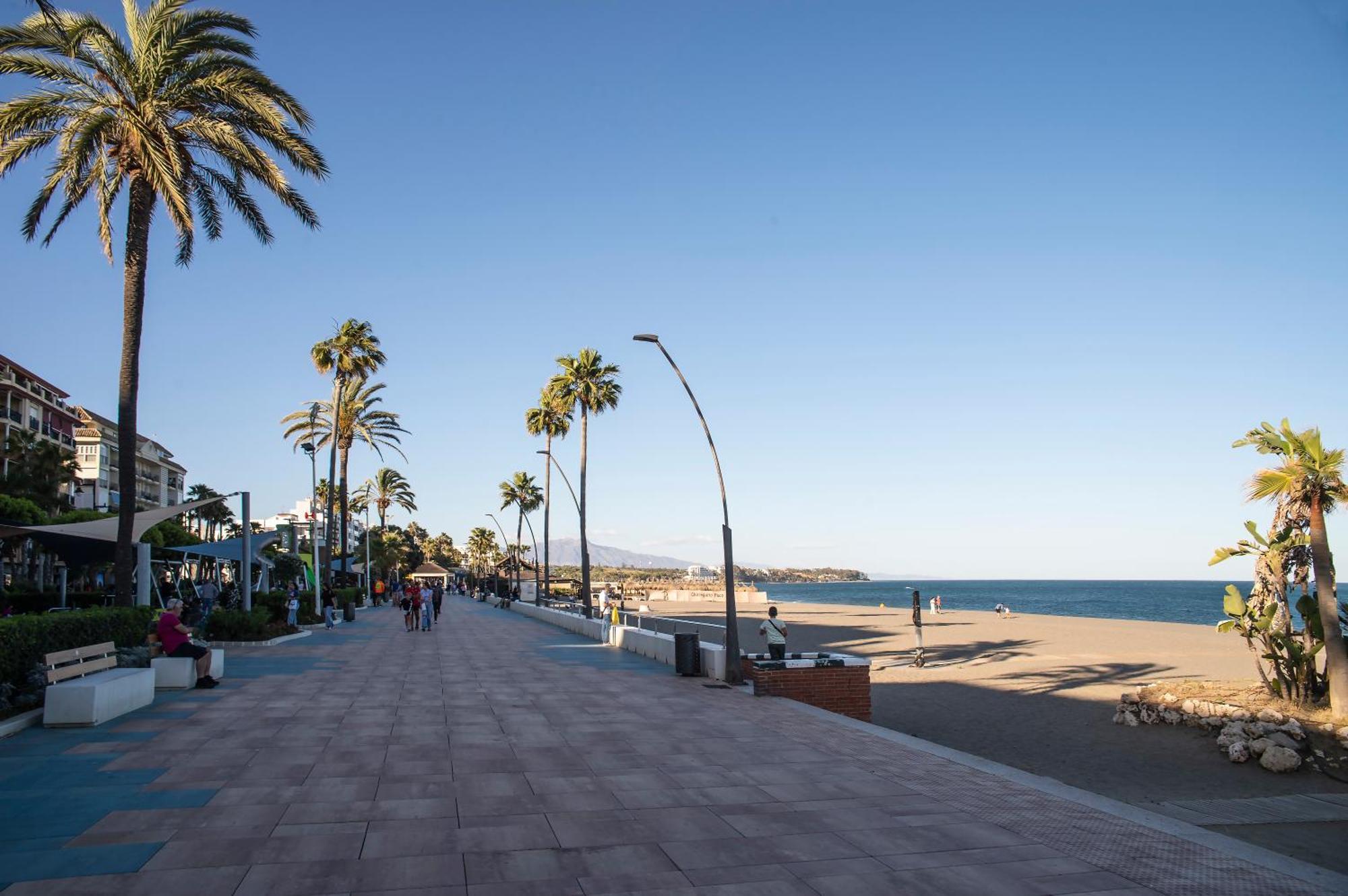 Los Aticos Estepona Eksteriør bilde